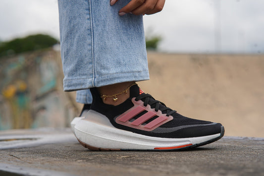 Zapatillas Adidas Ultraboost Light W