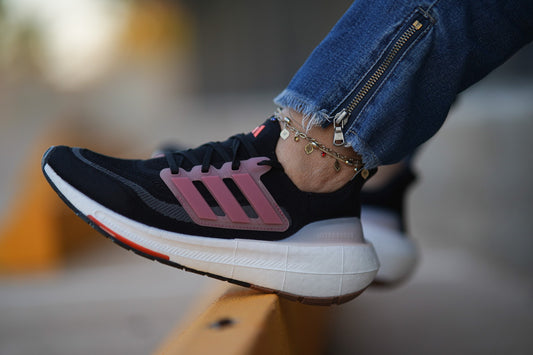 Zapatillas Adidas Ultraboost Light W