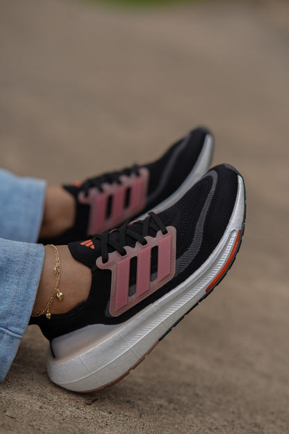 Zapatillas Adidas Ultraboost Light W