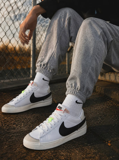 Zapatillas Nike Blazer Bajo 77 Jumbo Blanco Negro