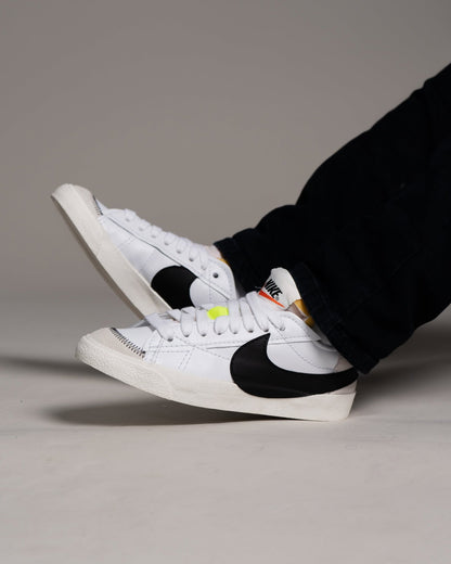 Zapatillas Nike Blazer Bajo 77 Jumbo Blanco Negro
