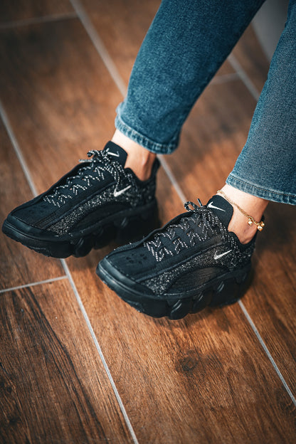Zapatillas Nike Flyknit Bloom Black Metallic Silver