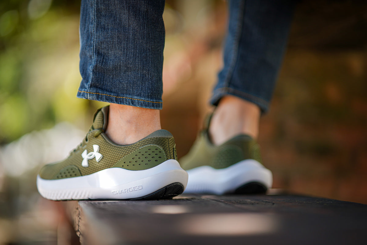 Zapatillas Under Armour Charged Surge 4
