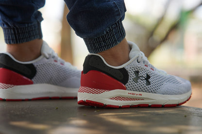zapatillas Under Armour HOVR Intake 6
