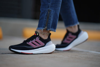 Zapatillas Adidas Ultraboost Light W