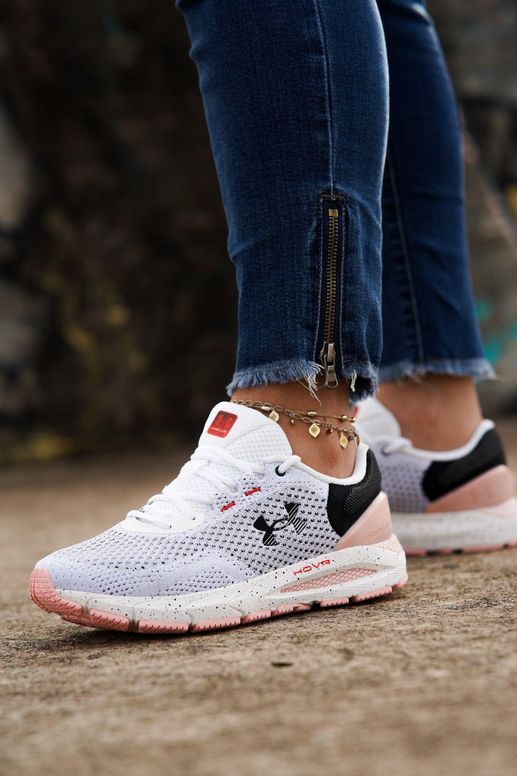Zapatillas Under Armour HOVR Intake 6